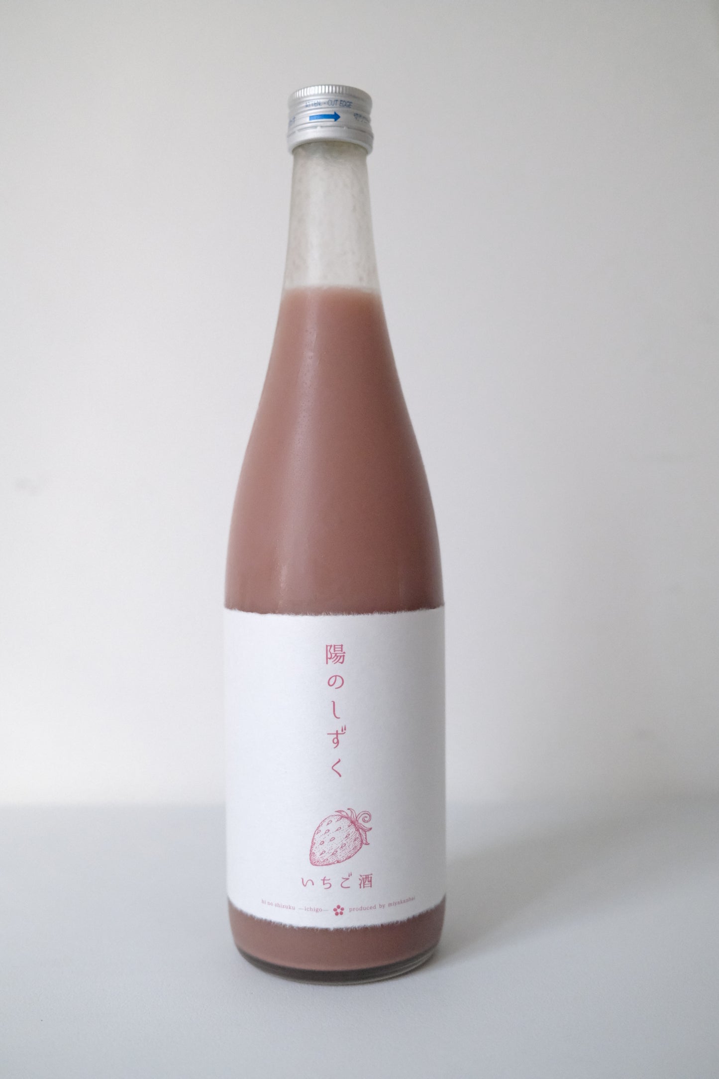 Miyakanbai -  Strawberry sake 720ml